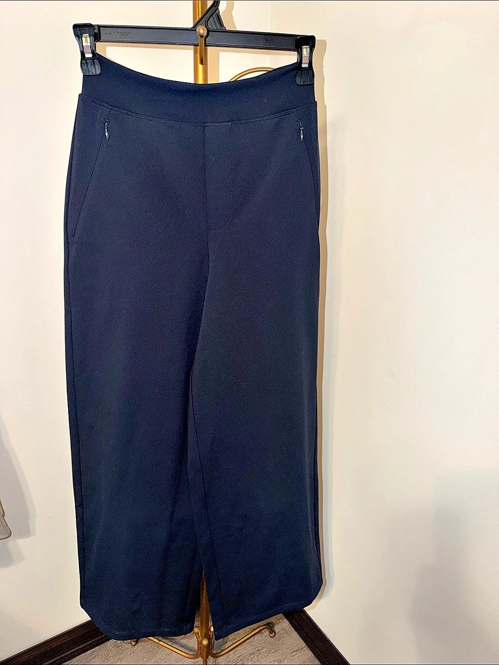 ninepine Women's Wide Leg Pants in Black